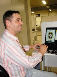 JOINVILLE ESPORTE CLUBE PARABENIZA PAULINHO PELO SEU ANIVERSÁRIO